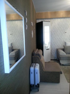 Studio Apartment Good Luck